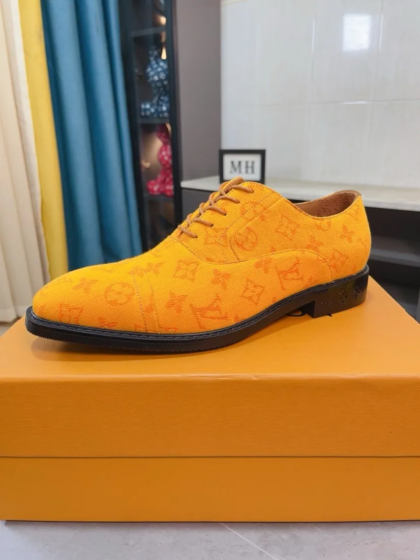 Ex-factory price 720🌹🌹High version [LV] Louis Vuitton's popular casual leather shoes🎖Fashionable and elegant🎖🎖Material: Original imported open-edge beaded cowhide, washed cowhide leather lining, original open-molded rubber outsole, high-end and classy, ​​elegant quality, instantly transforming into a handsome man ❤❤Standard\nNumber: 38-44
